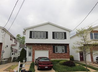 455 Riga St, Staten Island, NY 10306