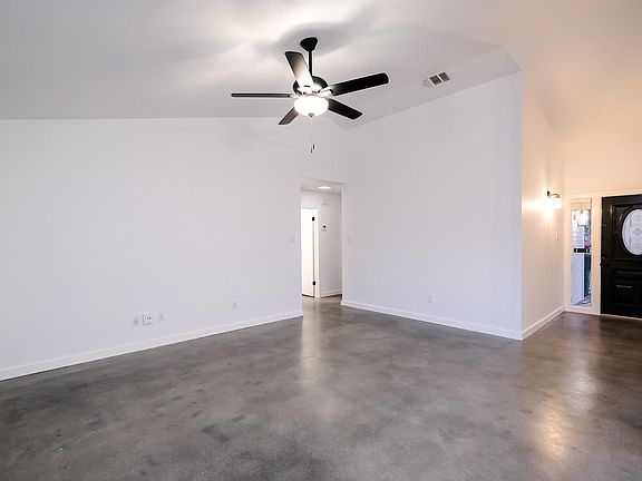 3rd image of 6834 Holiday Ln