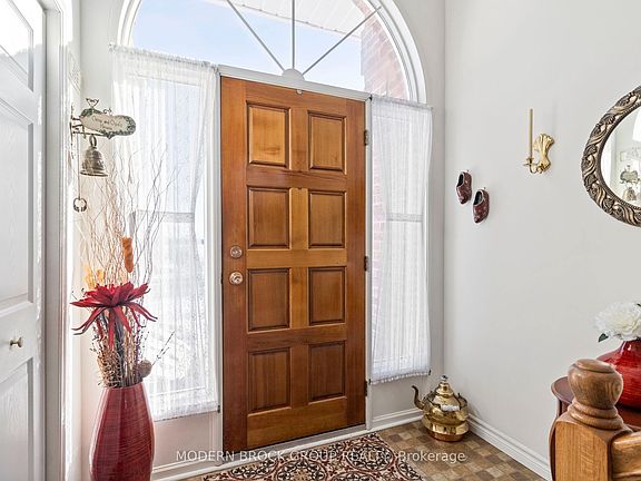 4th image of 24 Bernard Cres