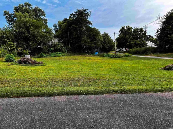 503 N Oak St, Winslow, IN 47598