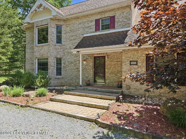 322 Scenic Dr, Blakeslee, PA 18610
