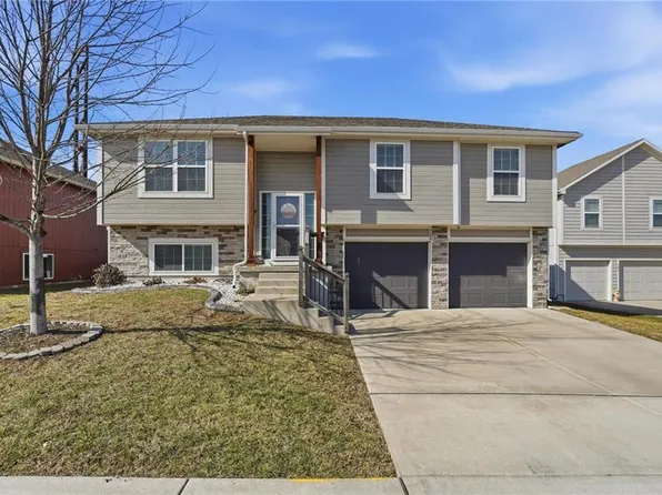 702 Emily Ave, Belton, MO 64012