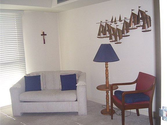 4th image of 921 Park Pl APT 1401