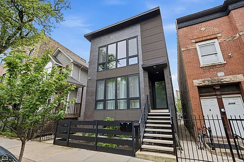 2137 W Ohio St #1 Photo 1