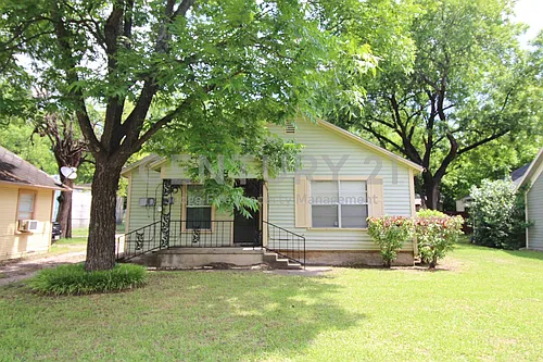 421 Dr Martin Luther King Jr Blvd Photo 1