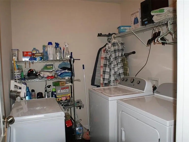 211 Lucas Way — Photo 10