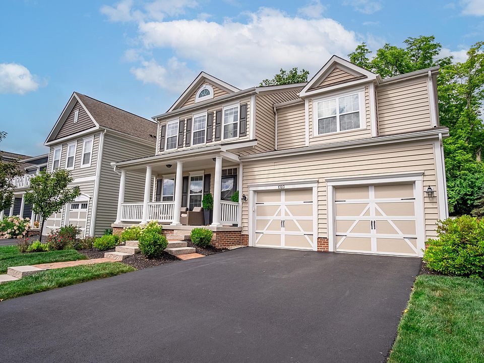 1st image of 1323 Leesland Dr