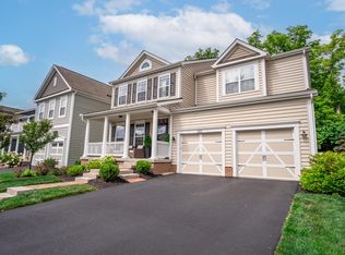 1323 Leesland Dr, Westerville, OH 43081