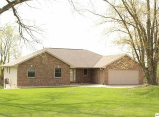 12252 N Cascade Rd, Dubuque, IA 52003