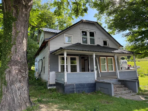 109 Florence St, Ansted, WV 25812