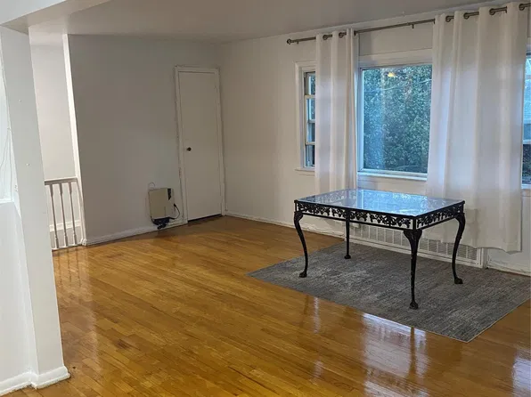 77-34 162nd St #2, Fresh Meadows, NY 11366