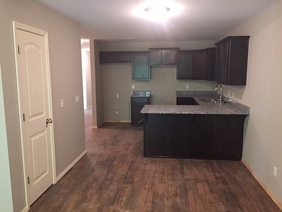 4th image of 3100 SW Amberwood Ave #2