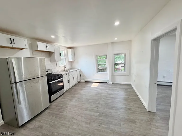 390 Orange Rd #5 — Photo 1