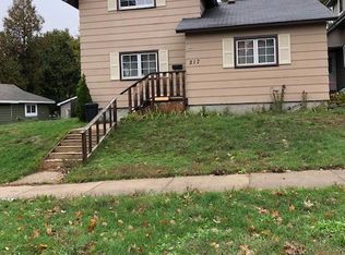 217 E Nelson St, Cadillac, MI 49601