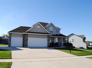 216 Eagle Ridge Dr, Valparaiso, IN 46385