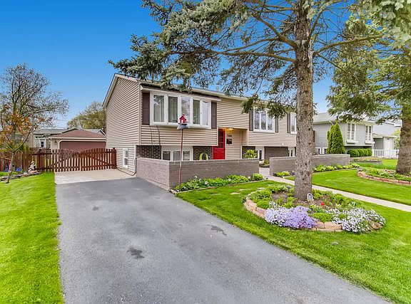 2nd image of 7306 Larchwood Ln