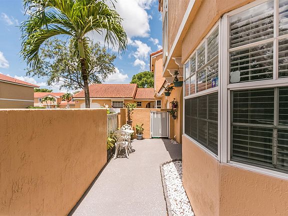 3rd image of 11341 Lakeview Drive #30