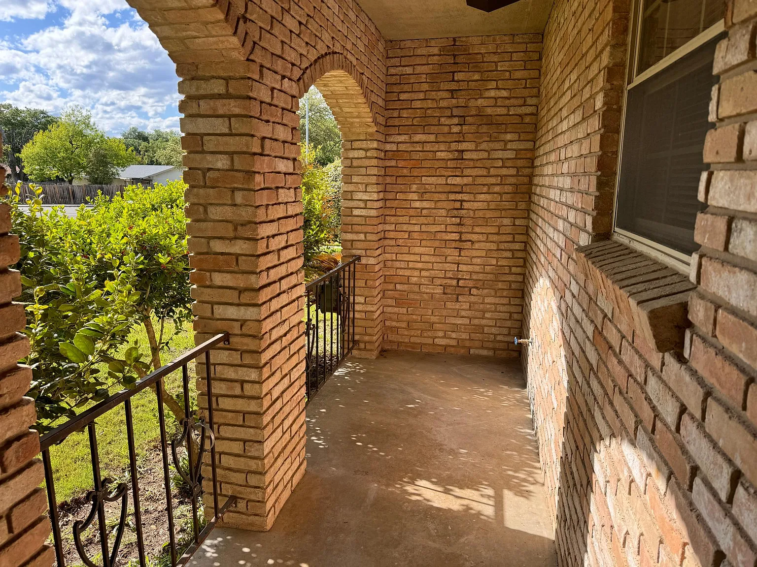 2207 Lotus Blossom St — Photo 2