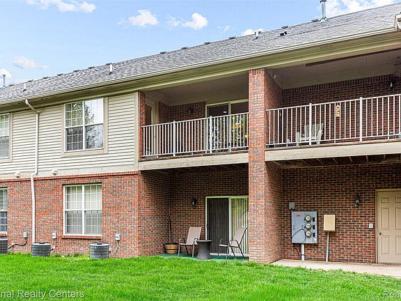 2nd image of 49277 Silver Birch Cir