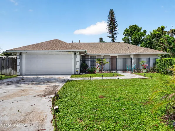 714 John Carroll Ln, West Melbourne, FL 32904