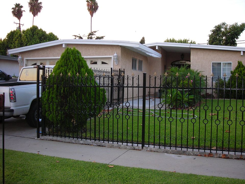 1st image of 13927 Barrydale St