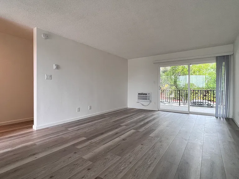 Garden Terrace Apartments — Photo 11