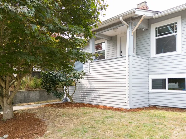 5619 11th Avenue NE, Seattle, WA 98105
