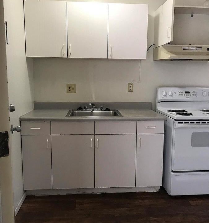 1st image of 4838 W 117th St APT 15
