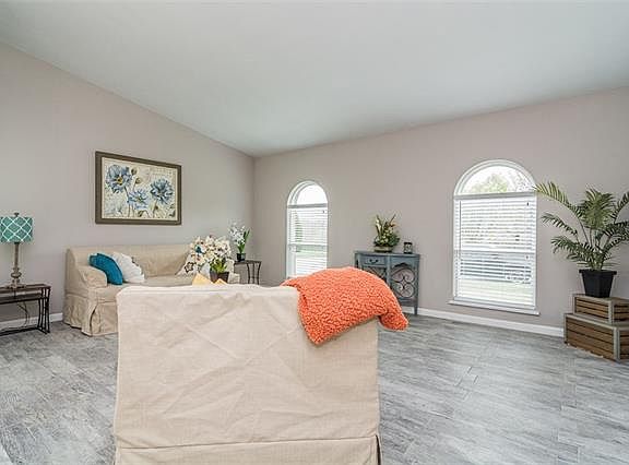 3rd image of 5105 Sherman Dr