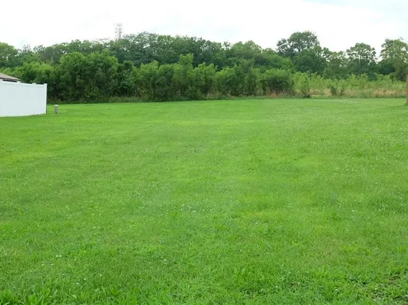 110 Danielle Ln, North Pekin, IL 61554