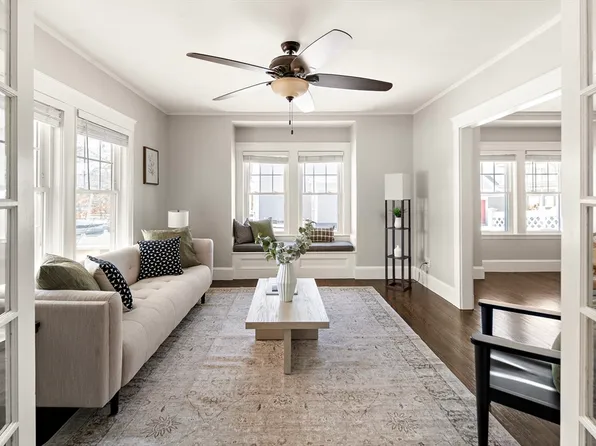 20 Green St, Woburn, MA 01801