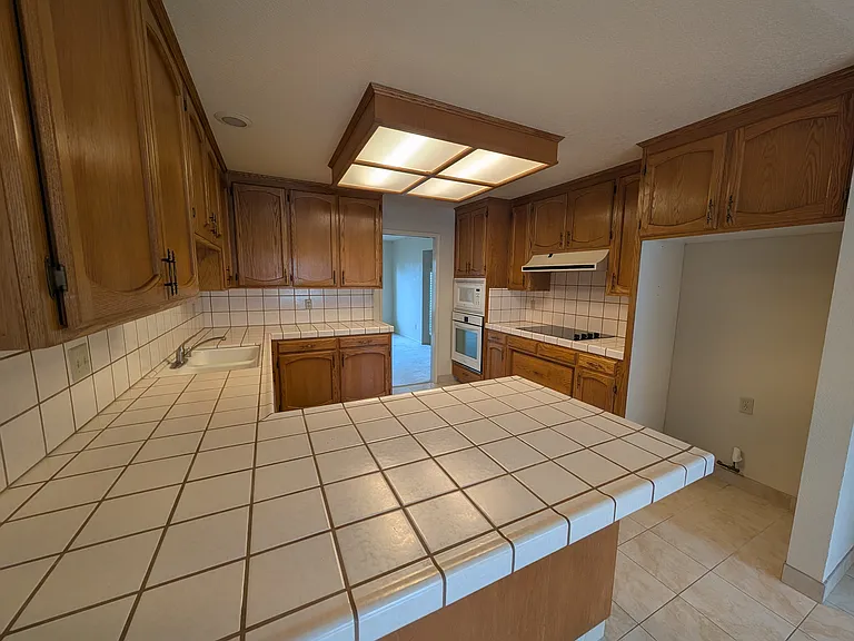 1008 Duffin Dr — Photo 8