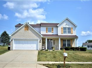 215 Creekview Cir, Mooresville, IN