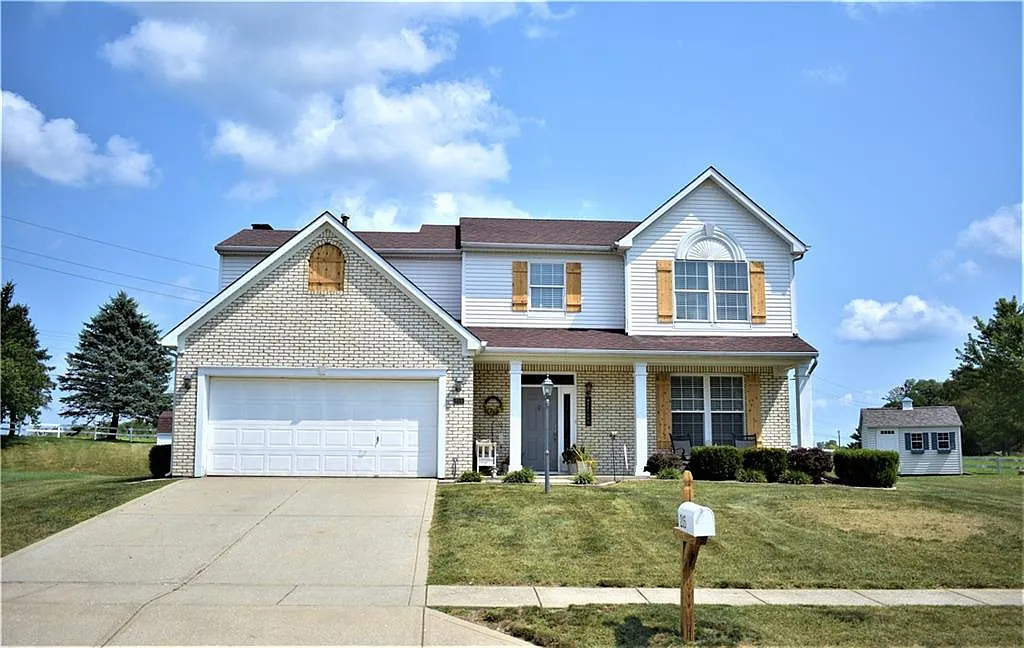 215 Creekview Cir photo 1