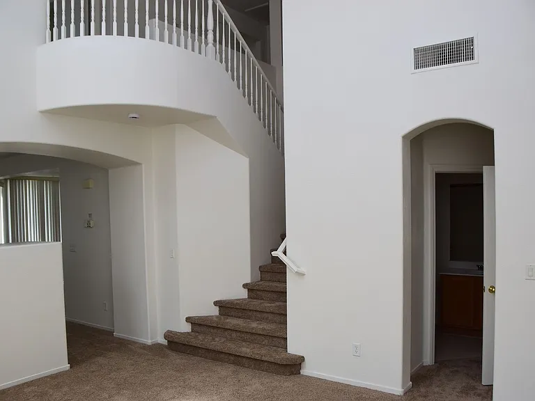 9493 Grove Ridge Ave — Photo 5
