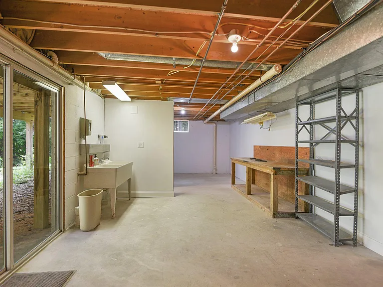 91 Premier Ct — Photo 40