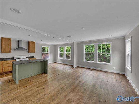 2nd image of 455 Range Rd