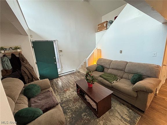 4th image of 942 Caddo Ave
