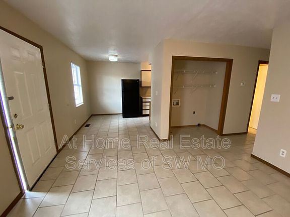 5th image of 750 S Campbell Ave #F