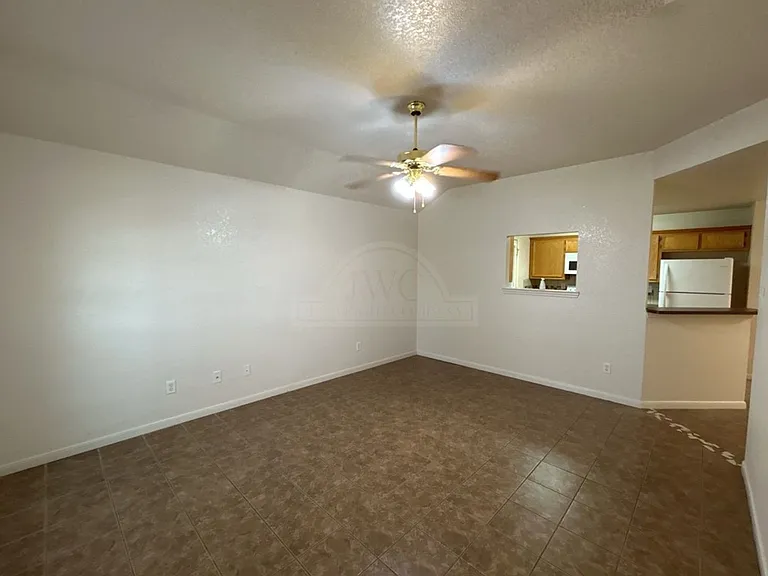 1107 Cinch Dr — Photo 7