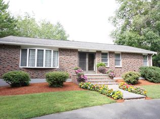 139 High St, Topsfield, MA 01983