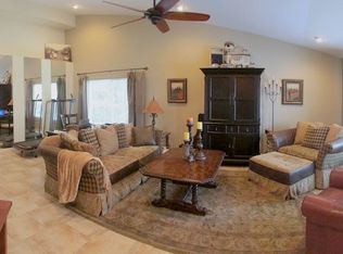 25059 Hollyhock Ct, Newhall, CA 91381