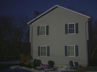 25 Ravine St, Chicopee, MA 01020