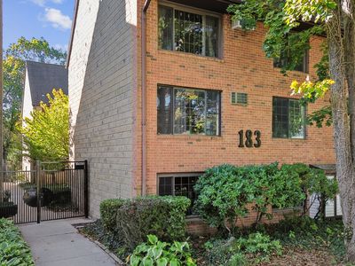 183 Loomis Drive APT 109, West Hartford, CT, 06107