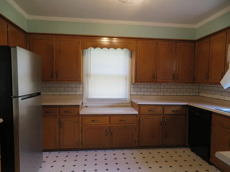 303 Flat Rock Rd — Photo 12