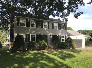 19 Minuteman Ln, Wellesley, MA 02481