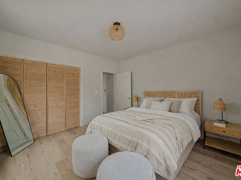 8822 Rosewood Ave — Photo 19