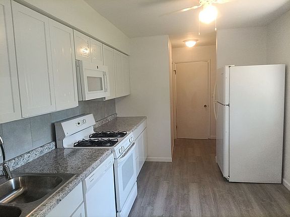 2nd image of 5505 Fenwick Dr