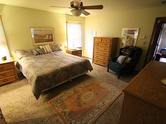 3rd image of 102 Okeefe Ln
