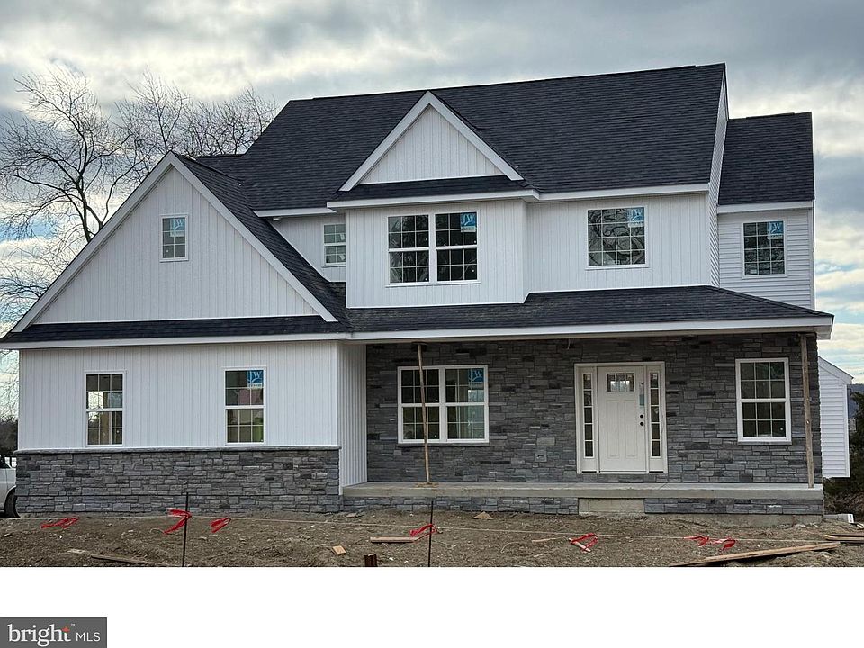 1st image of 208 Schwenk Rd